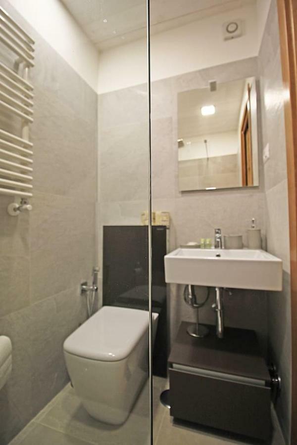 Monti Bespoke Apartment Roma Ngoại thất bức ảnh